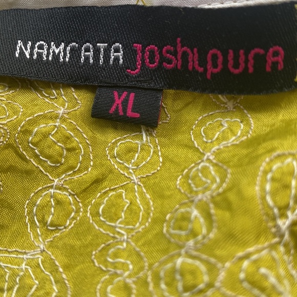 NAMRATA Joshlpura gorgeous high end dress from Barney’s with beautiful sequins - Picture 11 of 16